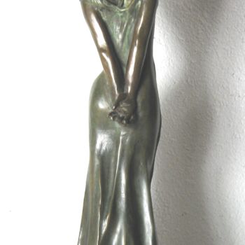「FEMINITE」というタイトルの彫刻 Marianne Masによって, オリジナルのアートワーク, キャスティング