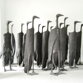 Skulptur mit dem Titel "15 große Vögel (Old…" von Marianne Roetzel, Original-Kunstwerk, Metalle