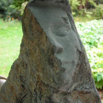 Sculpture titled "création dans les j…" by Marianne Monnoye-Termeer, Original Artwork, Stone