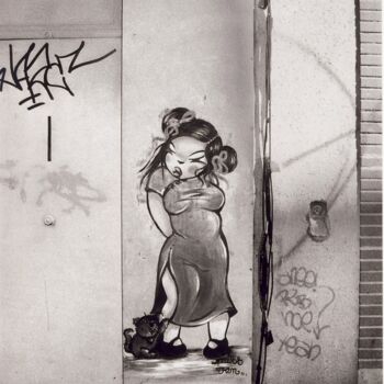 Photography titled "GRAFFITI DE MISS VAN" by Marie Elisabeth Soler, Original Artwork, Non Manipulated Photography