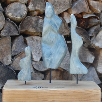 Скульптура под названием "Elles" - Mary, Подлинное произведение искусства, Камень
