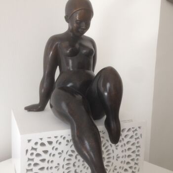 Sculpture titled "Salomé" by Marie Saksik, Original Artwork, Bronze