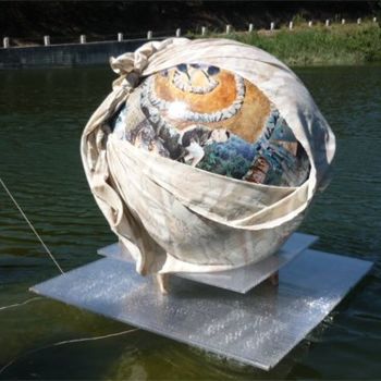 Installation intitulée "Essai : ça flotte o…" par Marie-Claire Touya, Œuvre d'art originale