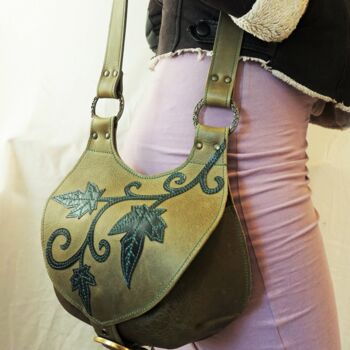 Artcraft titled "sac besace elfique…" by Marieke Creation, Original Artwork, Handbags
