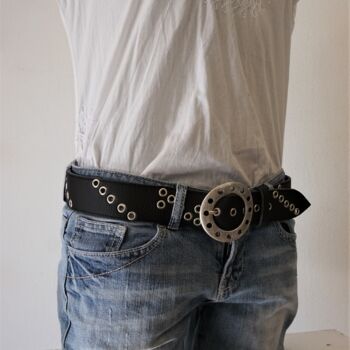 Artcraft titled "ceinture femme en c…" by Marieke Creation, Original Artwork, Belts & Suspenders