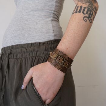 Ambacht getiteld "bracelet large en c…" door Marieke Creation, Origineel Kunstwerk, Armbanden