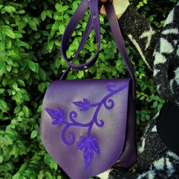 Artisanat intitulée "Sac bandoulière en…" par Marieke Creation, Œuvre d'art originale