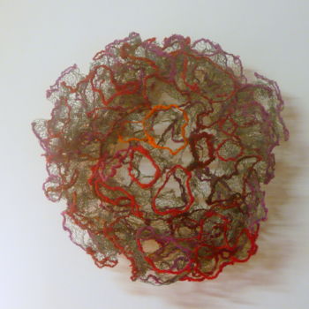 Sculpture titled "grillage-laine-roug…" by Marielle Genest, Original Artwork