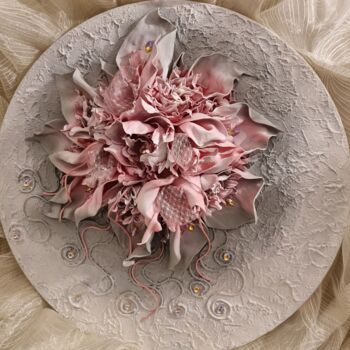 Картина под названием "Хрустальный цветок" - Марина Веременкова, Подлинное произведение искусства, Кожа Установлен на Деревя…