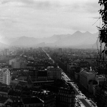 Photography titled "Grenoble" by Marine Colombier, Original Artwork, Analog photography