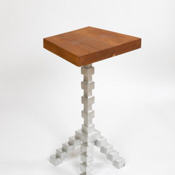 Design intitulée "Table pyramidale" par Mario Forget (Atelier Méta-Bois), Œuvre d'art originale, Meuble