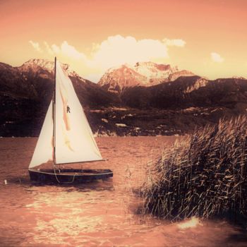 Photography titled "Bateau sur l'eau" by Marion Kormann, Original Artwork