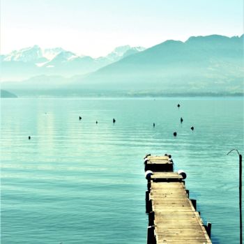 Photographie intitulée "Ponton sur lac" par Marion Kormann, Œuvre d'art originale