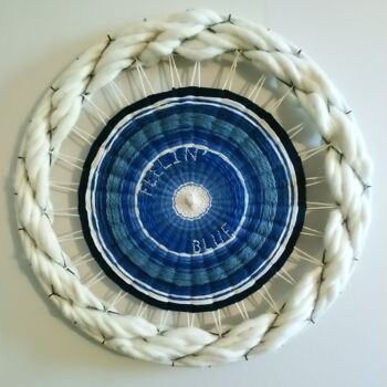 Textielkunst getiteld "Feelin' Blue" door Marion Revoyre, Origineel Kunstwerk, Draad