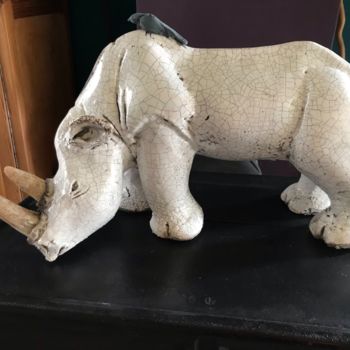 Sculpture titled "Rhinocéros" by Marion Bivort, Original Artwork, Ceramics