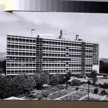 Photographie intitulée "Photo Cité radieuse…" par Marion Roux, Œuvre d'art originale