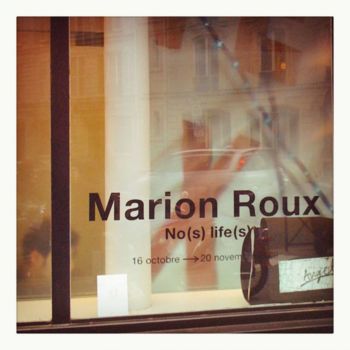 Photographie intitulée "Expo boutique agnès…" par Marion Roux, Œuvre d'art originale