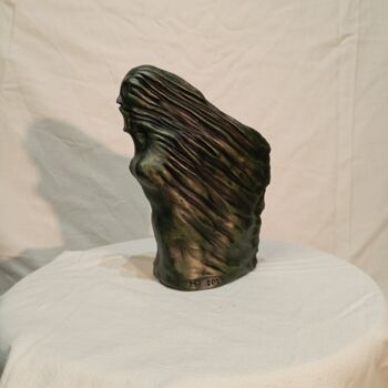 Sculptuur getiteld "Le cri silencieux" door Marjolaine Perreau, Origineel Kunstwerk, Klei