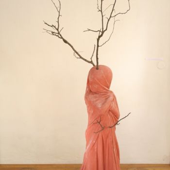 Sculpture intitulée "The Power of Positi…" par Marketa Koreckova, Œuvre d'art originale, Bois