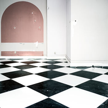 Fotografia intitolato "Empty Room # 27. Af…" da Marta Lesniakowska, Opera d'arte originale, Fotografia digitale