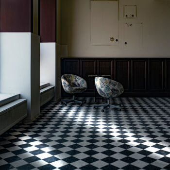 Fotografie getiteld "Empty room with arm…" door Marta Lesniakowska, Origineel Kunstwerk, Digitale fotografie