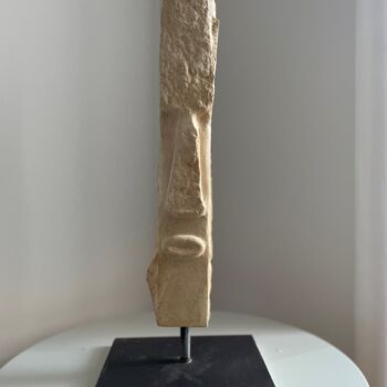 Escultura titulada "Head 3" por Martin James, Obra de arte original, Piedra