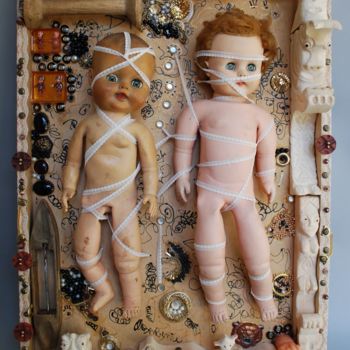 Sculpture titled "Captives des dentel…" by Martine Birobent, Original Artwork, Mixed Media