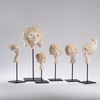 Sculpture titled "petites têtes" by Martine Camors, Original Artwork, Ceramics