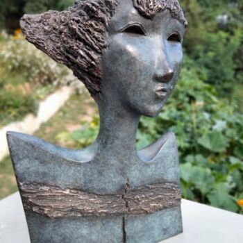 Skulptur mit dem Titel "Une mouche près de…" von Martine Camors, Original-Kunstwerk, Bronze