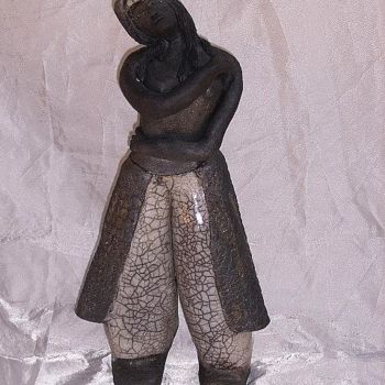 Sculptuur getiteld "la vierge" door Martine Philis, Origineel Kunstwerk, Keramiek