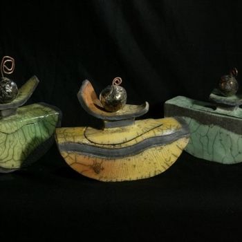 Sculpture titled "boites en raku" by Martine Philis, Original Artwork, Ceramics