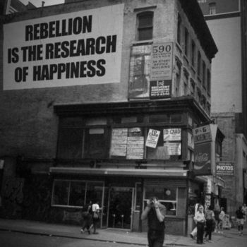 Инсталляция под названием "Rebellion Hapiness" - Martin Parker, Подлинное произведение искусства