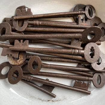 Fotografía titulada "Keys Looking For Li…" por Martin Vallis, Obra de arte original, Fotografía digital