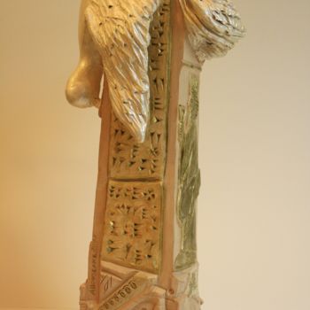 Sculpture titled "La paix vaincue" by Marwanart, Original Artwork, Terra cotta