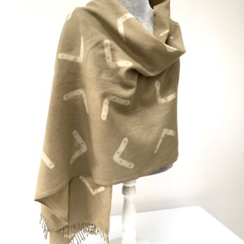 Arte textil titulada "Merino Wool dyed wi…" por Mary Downe, Obra de arte original, Tela