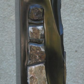 Скульптура под названием "Comète" - Maryvonne Lorgeré, Подлинное произведение искусства, Камень
