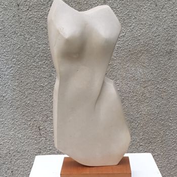 Скульптура под названием "Platine" - Maryvonne Lorgeré, Подлинное произведение искусства, Камень