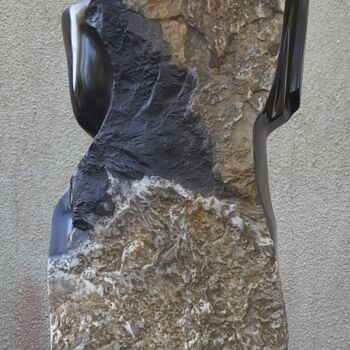 Sculpture titled "Buste2" by Maryvonne Lorgeré, Original Artwork, Stone