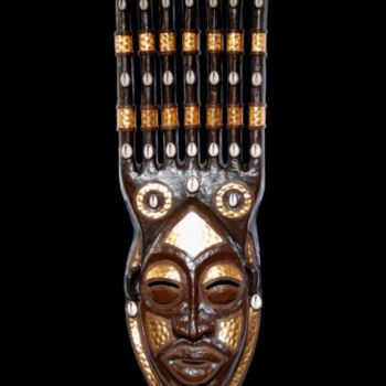Skulptur mit dem Titel "Niobé - Masque Ethn…" von Maskana, Original-Kunstwerk, Andere