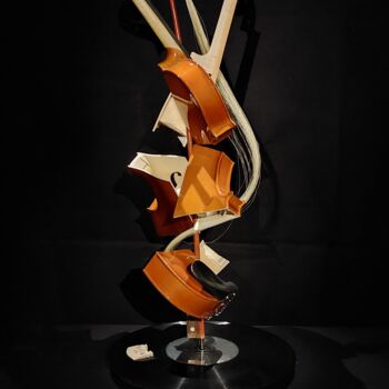 제목이 "Scultura Inferno"인 조형물 Massimo Iacovelli로, 원작, 나무