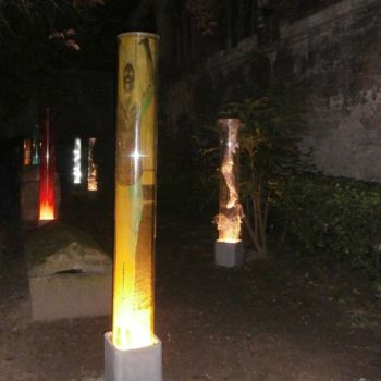 Skulptur mit dem Titel "tubes-a-essai-9-ami…" von Muriel Masurier-Rosset, Original-Kunstwerk