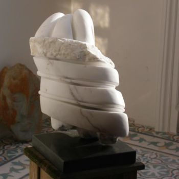 Sculpture titled "mon os" by Ypatoum, Original Artwork