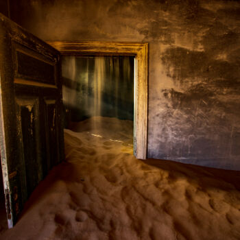 Fotografia intitulada "Douche de sable" por Mathieu Pujol, Obras de arte originais, Fotografia digital Montado em Alumínio