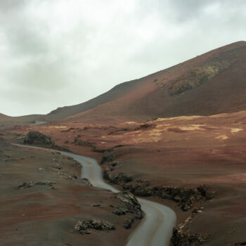Photographie intitulée "Volcano - Road of L…" par Matthieu Lê, Œuvre d'art originale, Photographie numérique