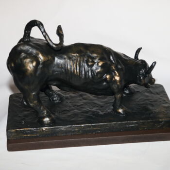 Sculpture titled "Toro A3" by Mauro Vaccai, Original Artwork, Clay