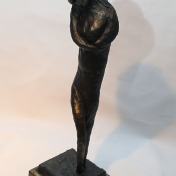 Sculpture intitulée "Donna raccolta" par Mauro Vaccai, Œuvre d'art originale, Argile