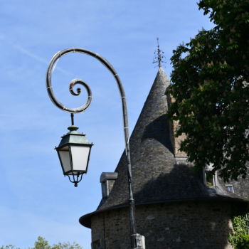 Photographie intitulée "réverbère limousin" par Martine Maury, Œuvre d'art originale, Photographie non manipulée