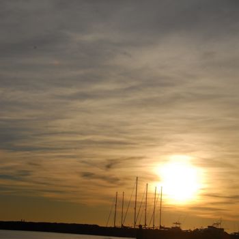 Photographie intitulée "voile au soleil cou…" par Martine Maury, Œuvre d'art originale, Photographie non manipulée