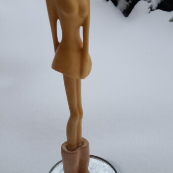 Sculpture titled "Trop courte" by Max Bernard, Original Artwork, Wood