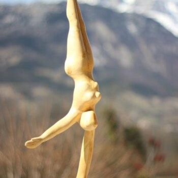 Scultura intitolato "EquilibristE" da Max Bernard, Opera d'arte originale, Legno